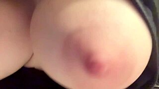 I love artemisia love's big tits bouncing.