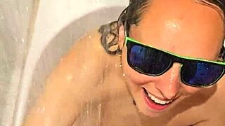 hot wife gives bath blowjob and handjob