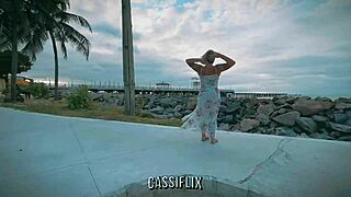 Encontrei Amigo Na Praia E Fomos Fuder No Flat Dele Ele Deixou Minha Raba Roxa De Tanto Tapa E Minha Buceta Cheia De Leite Dentro - Completo No Cassiflix