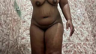 Negra no banho o natal chegou mais cedo, big ass orgasm in outdoor hardcore