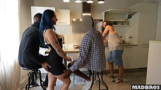 khalamit cheats secretly, feeling the thrill of humiliation while her boyfriend cooks