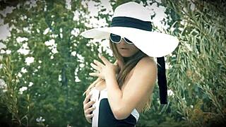 Jillian Janson Knows Just How To Rub Her Clit To Make Herself Cum