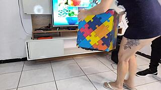 I want sex with this technician, showing my ass to him, hoping it works