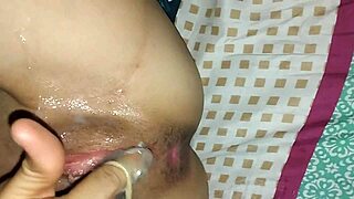 Stepsister removes condom during fucking to get bareback creampie