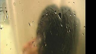 Island hottie Foxy Roxy blows in shower!