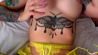 watch guys share leah meow in anal 3some?