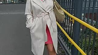 I dare Jasmin69 to suck my pussy outdoors on webcam