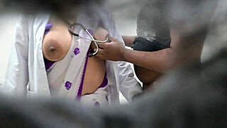 Indian doctor gets satisfied by patient 😏