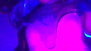 ella quiere decirles algo, presten atencion mami shemale 😏