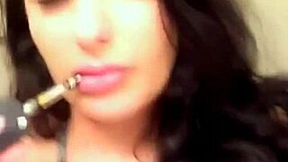 Look at this sexy Brazilian ass on webcam