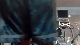 People aged 21 to 25