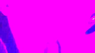 ella quiere decirles algo, presten atencion mami shemale 😏