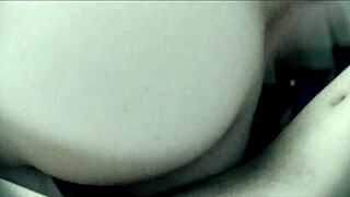 This stepdaughter gets a close-up facial after sucking in missionary 😍