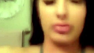 Look at this sexy Brazilian ass on webcam