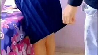 Par de alumnos mexicanos cogen en la sala