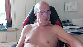 Norbertww strokes monster cock on chaturbate cam