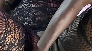 Ebony Milf Squirts Multiple Times On Sex Machine