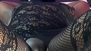 Ebony Milf Squirts Multiple Times On Sex Machine