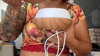 Cleaning the house with pussy cracking feels so naughty.