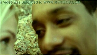 Rubia cachonda fucks lifeguard behind rocks on beach! 🔥