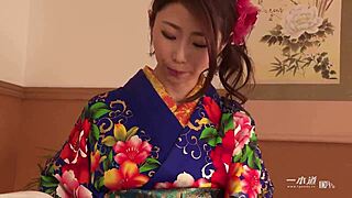 ayumi shinoda the sexy mature av actress appears