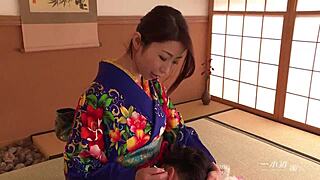 ayumi shinoda the sexy mature av actress appears