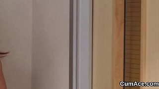 Spicy Beauty Gets Sperm Shot On Face