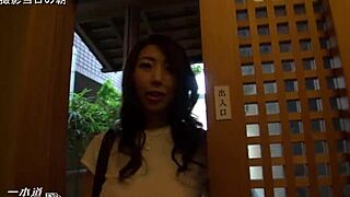 ayumi shinoda the sexy mature av actress appears