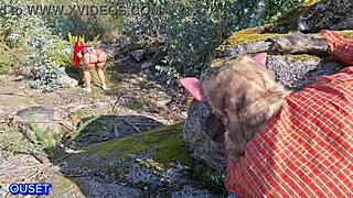 especial halloween la caperucita culona es atrapada y follada por el lobo feroz