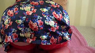 mature hairy pussy close up milf masturbating to orgasm