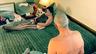 Oh wow, granny as princess leia sucks han solo's cock while masturbating to orgasm 😍