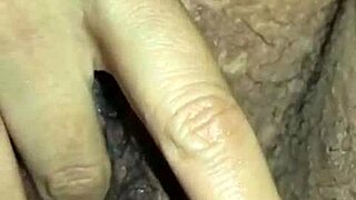 Fingering While Cumming Amateurs