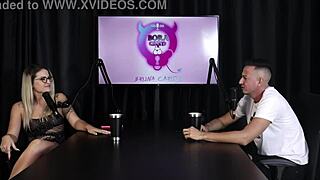 Girlfriend Pushes for Polyamory and More People so He Leaves Her Naked in Betrayal