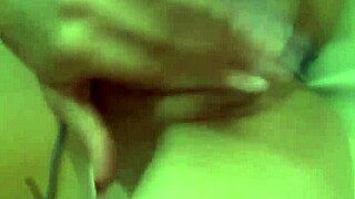 rossmexicana se masturba rico con su rica lenceria nueva que le mando un osito