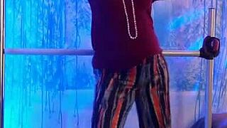 Steffi Hotwife Dances