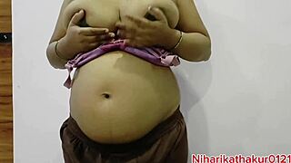 Check out this first time pregnant mature girl's pussy hole