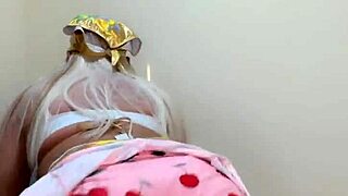 Linda the transsexual rosadita samuray flaunts rich tits in crossdressing.