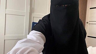 Arab stepmom instructs jerk off with big tits and ass