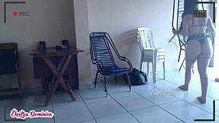 This Hot Waitress At The Bar Has A Big Ass 😍