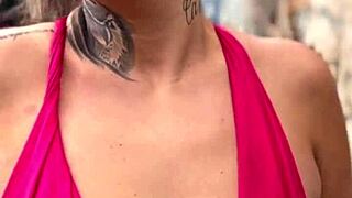 Puta Safada Offers Pix Or Mysterious Blowjob On Street