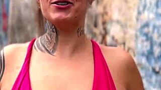 Puta Safada Offers Pix Or Mysterious Blowjob On Street