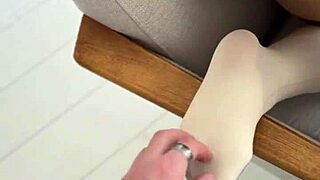 I'm playing with my bare feet in college