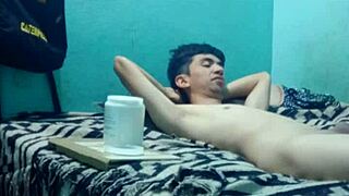 Masaje De Medi Placer Para Un Chico Flaquito