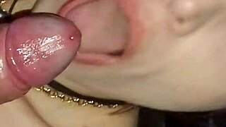 Pamela pantera faz o melhor rebolado do brasil e ganha leite na bunda