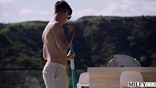 milfy laura bentley can't resist pool boy's thick cock 😏