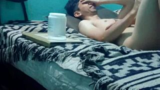 Masaje De Medi Placer Para Un Chico Flaquito