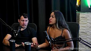 Bold Moments of Casal Kaliente and Bia Hot in Preliminares Podcast