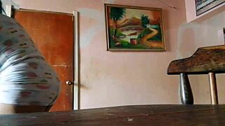 Morena Latina De Gran Culo Seduce A Su Padrastro!