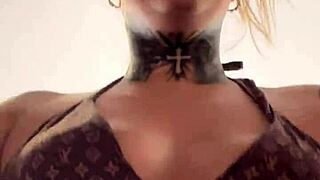 Academia Treinando E Toda Molhadinha Pelas Pernas Escorreu Muito