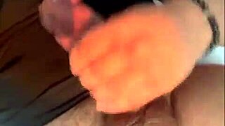 handsome muscular man encourages you to cum 💪